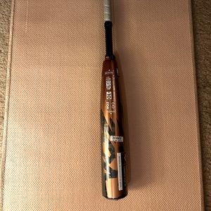 DeMarini Zoa bat 28”